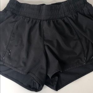 Lululemon Hotty Hot Shorts 2.5